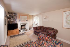 Sitting Room- click for photo gallery